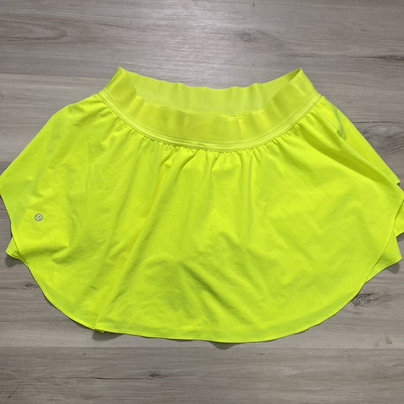 Lululemon Neon Yellow Skirt, Size 12 - Picture 3 of 5